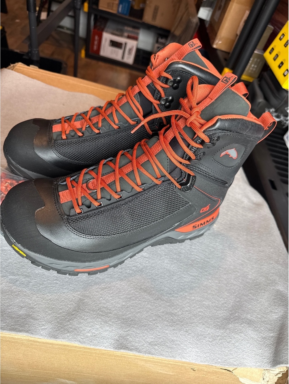 Simms Flyweight Wading Boots Black/Orange Men’s 13 US Vibram